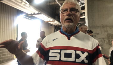 Officiated by Jerry Reinsdorf, Ron Kittle married at Rate Field during White Sox' 10-run inning Friday night