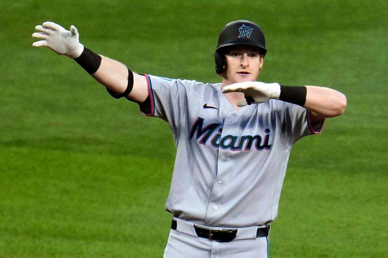 Marlins beat the Pirates 8-3 for their 7th straight victory – Butler Eagle
