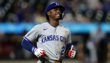 Tolbert ties MLB record with hits in 12 straight plate appearances as Royals rally past Mets 16-12