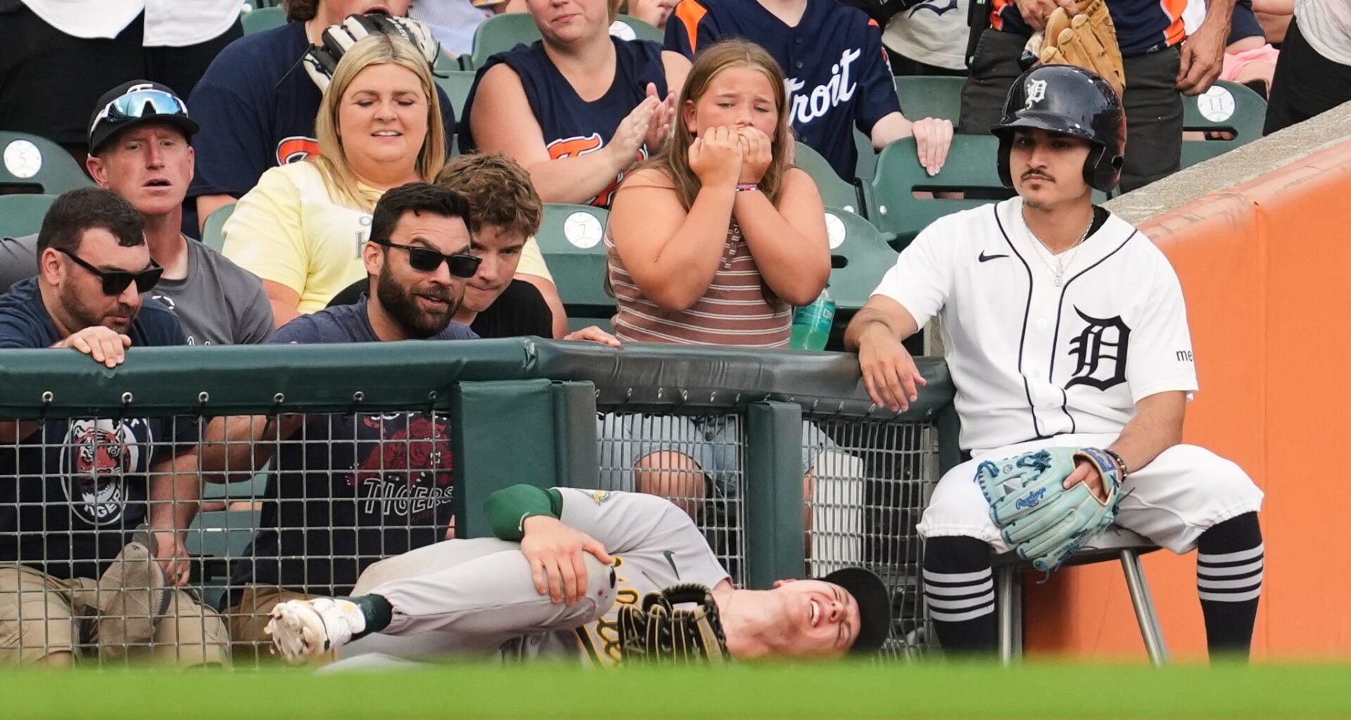 Athletics’ Zack Gelof to have MRI after injuring knee during collision with left field fence