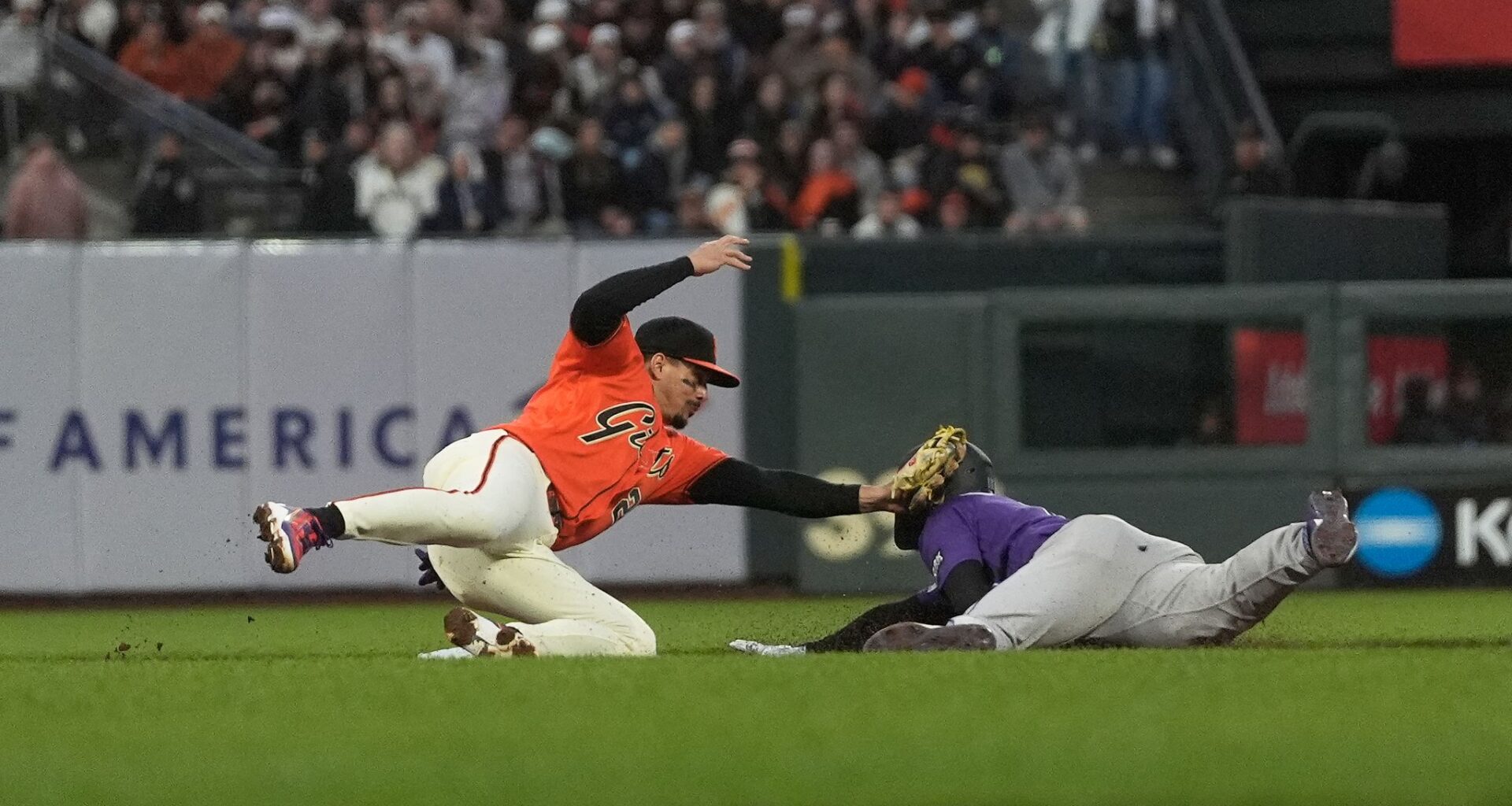 Karros' 2-run single in the ninth helps Rockies rally past Giants 4-3