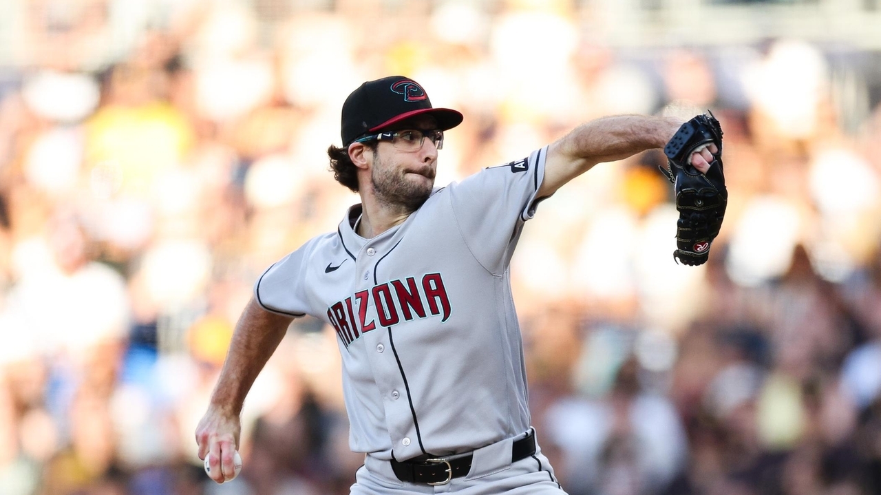 Diamondbacks place RHP Zac Gallen on 15-day IL with elbow inflammation