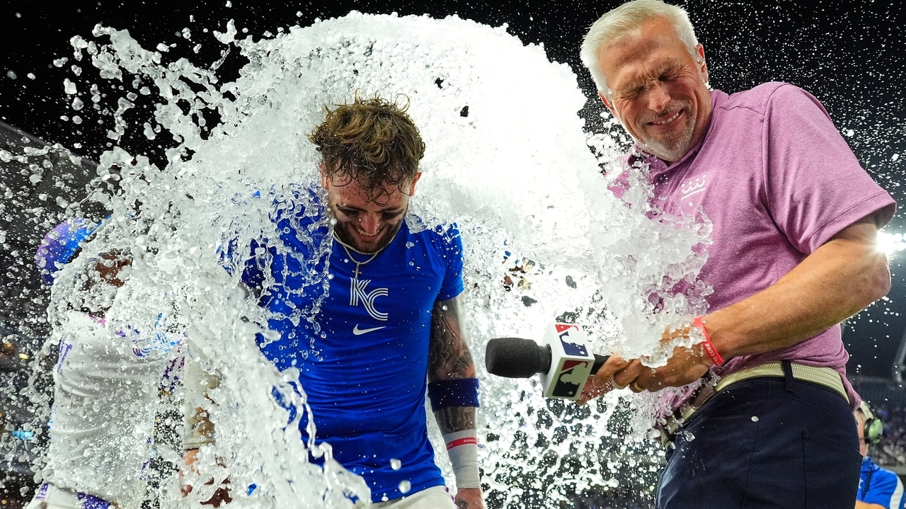 Carter Jensen's 2-run single caps 4-run 10th inning as Royals rally for 7-6 win over Padres