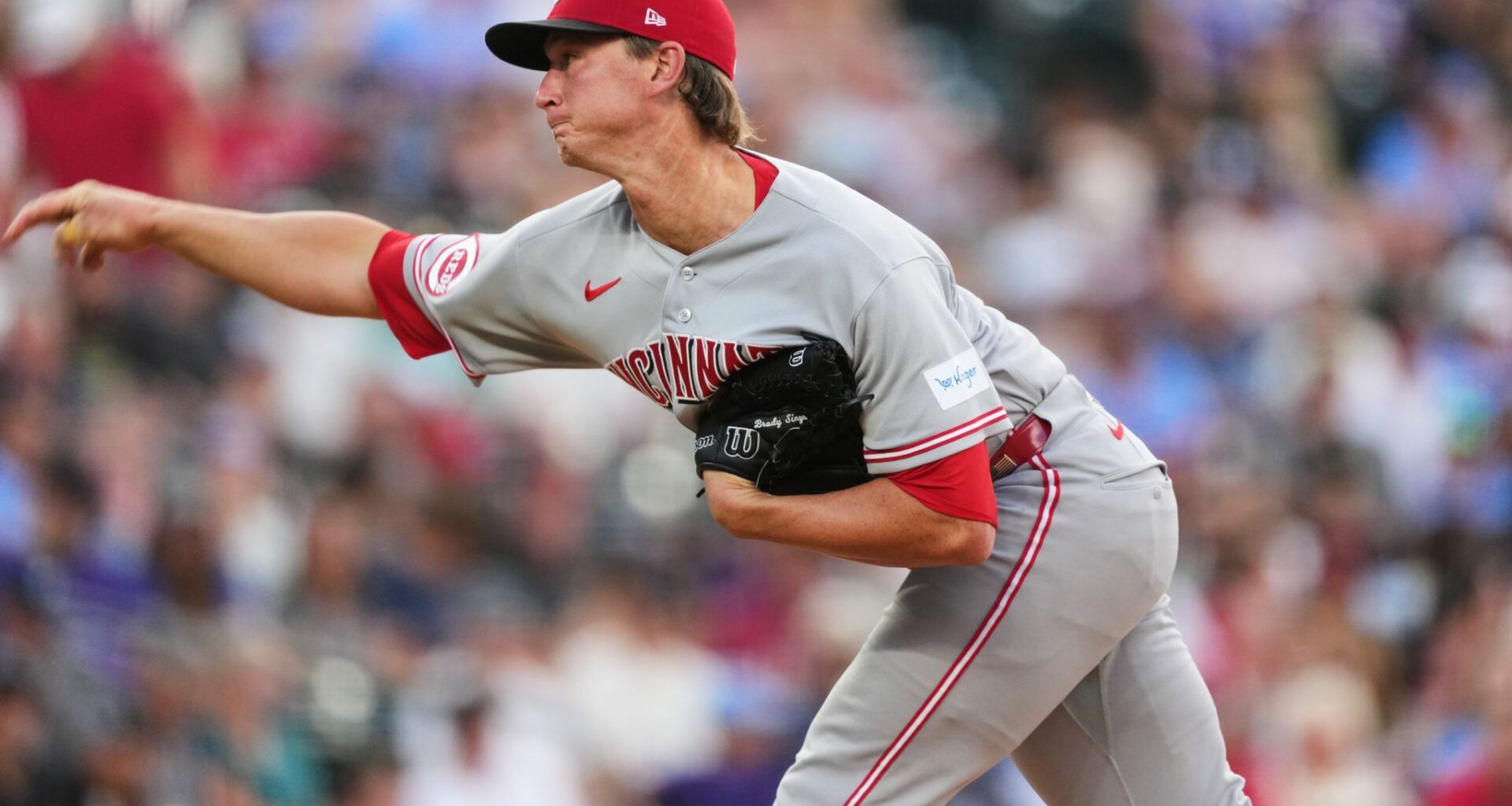 Spencer Steer’s inside-the-park homer sparks Reds’ 7-2 win over Rockies