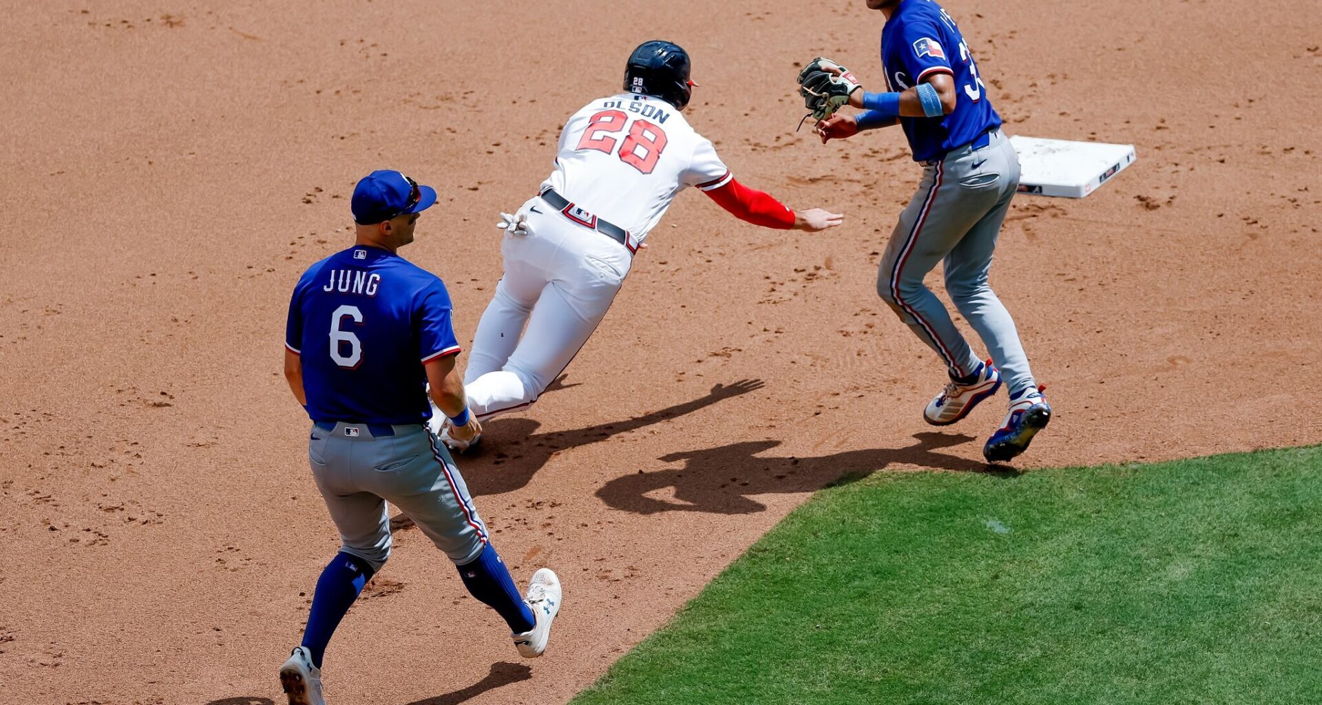 Mistakes in finale vs. Braves leave Rangers with soul-searching to do