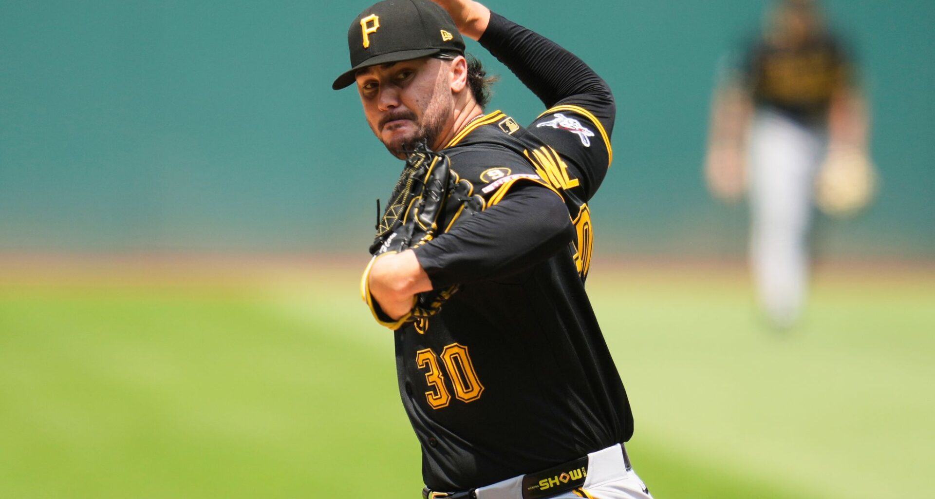 Skenes strikes out 8 in 7 innings as Pirates roll to 7-1 win over Guardians