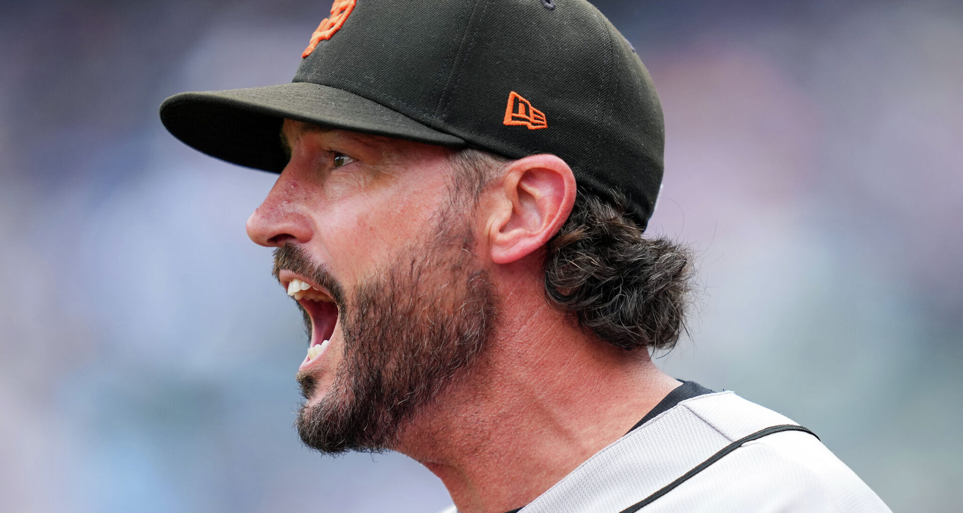 Giants blow another lead, Vitello ejected as Royals sweep with 5-4 win