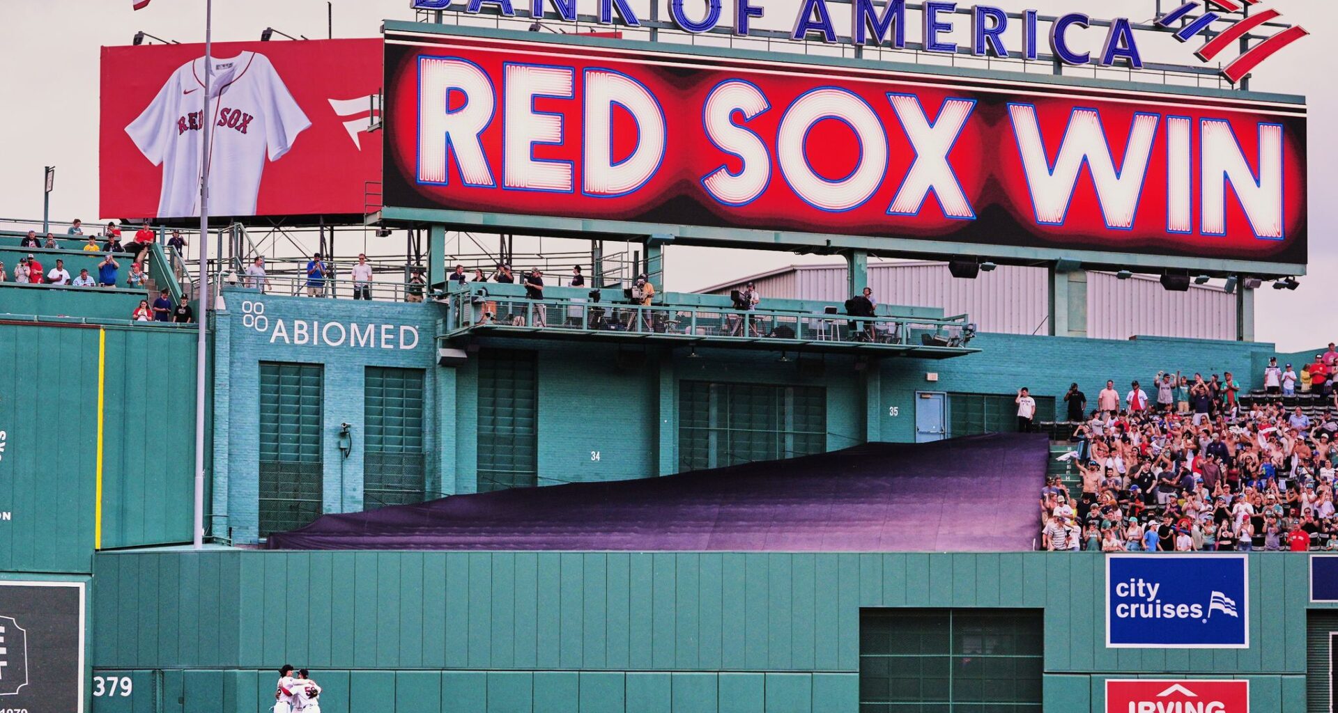 Red Sox win their 15th straight game, matching club-record streak from 80 years ago