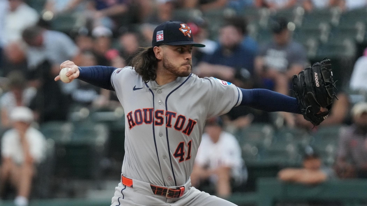 Astros' Spencer Arrighetti leaves start against White Sox in second inning with foot injury