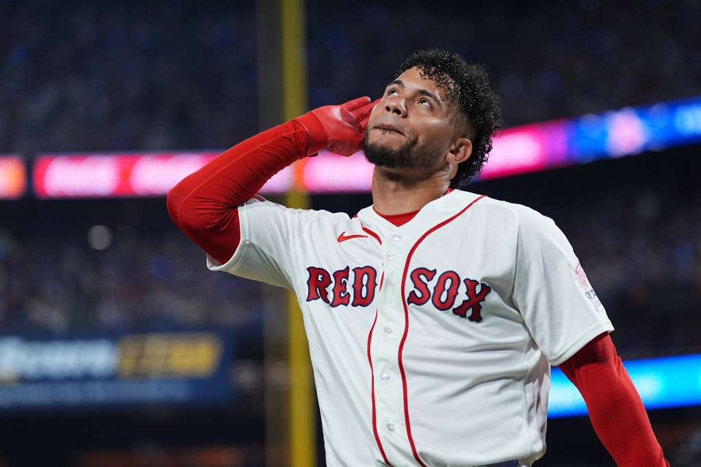 Boston Red Sox's Willson Contreras gestures to the crowd during the MLB baseball All-Star Home Run Derby on Monday, July 13, 2026, in Philadelphia. 