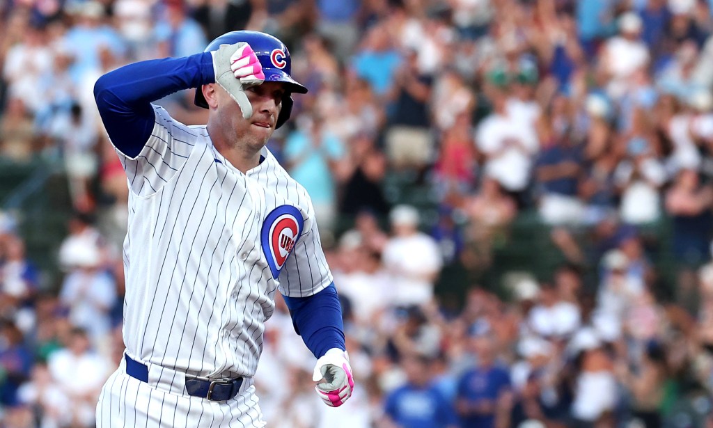 Chicago Cubs' Alex Bregman downplays thumbs-down gestures