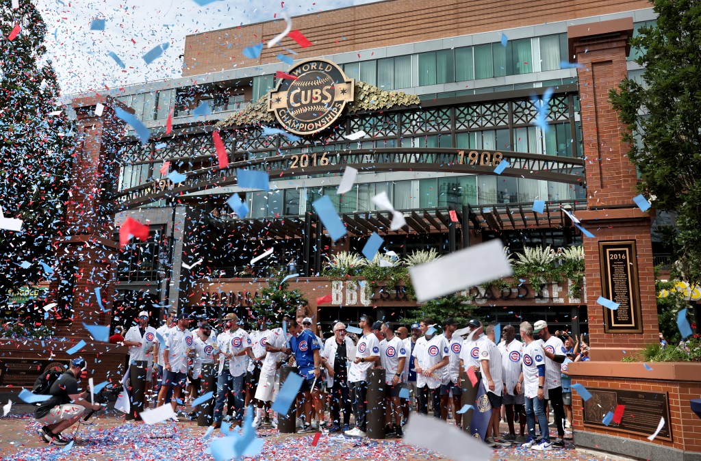 Column: A sweet hangover from the 2016 Chicago Cubs reunion