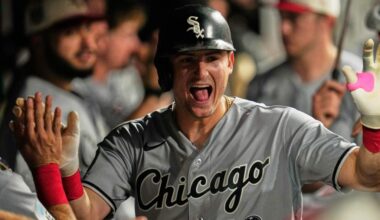 Start of Sunday's Chicago White Sox game delayed by rain