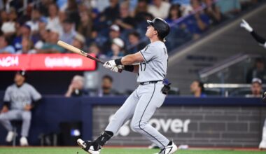 Chicago White Sox regain sole possession of 1st with 12-4 rout