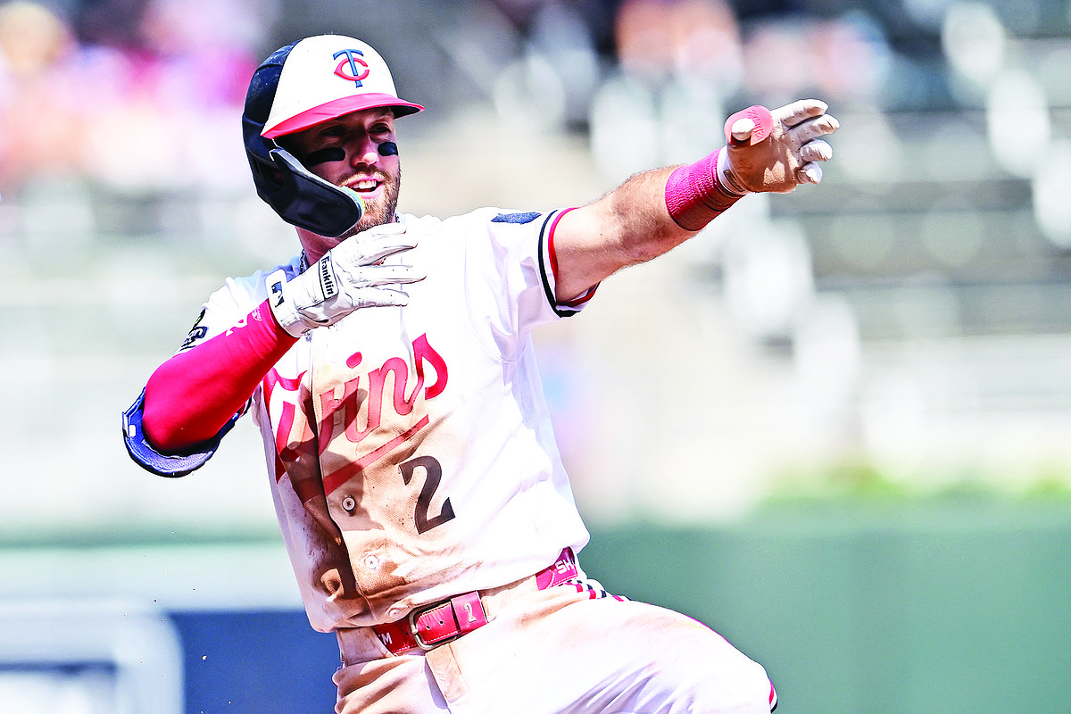 Twins, Royals on differing trajectories ahead of division series