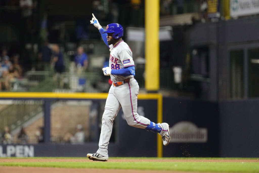 Mets Receiving Interest In Luis Robert Jr.