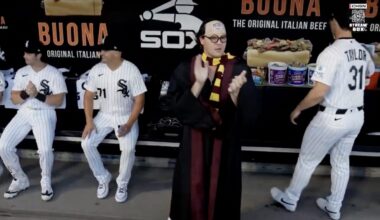 White Sox broadcast addresses player's costume