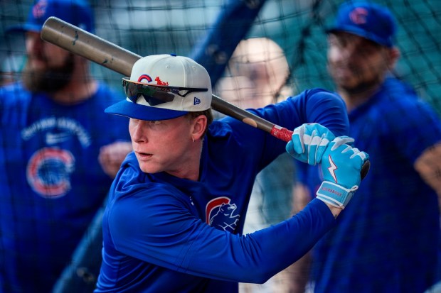 Chicago Cubs center fielder Pete Crow-Armstrong works out during batting practice before a baseball game between the Atlanta Braves and the Chicago Cubs, Tuesday, May 12, 2026, in Atlanta. (AP Photo/Mike Stewart)