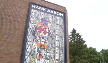 Milwaukee honors Hank Aaron with mural on 50th anniversary of final home run