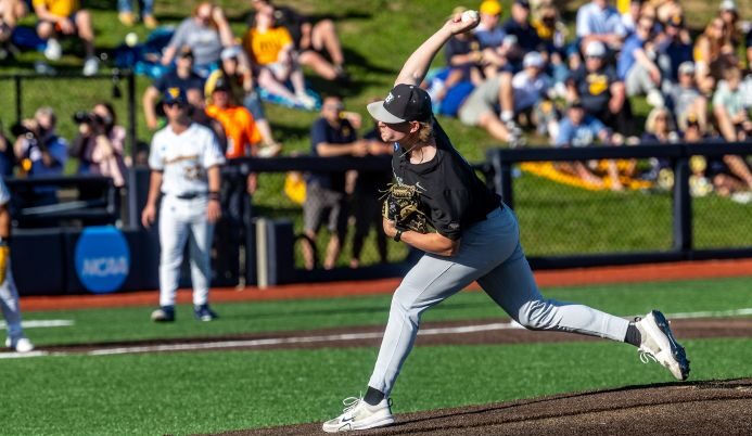 Warwick's Mitchell to sign with Miami Marlins on Sunday