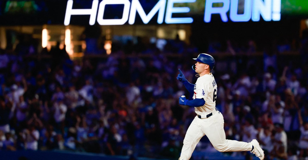 Dodgers bludgeon Mariners 6-2 with measuring stick