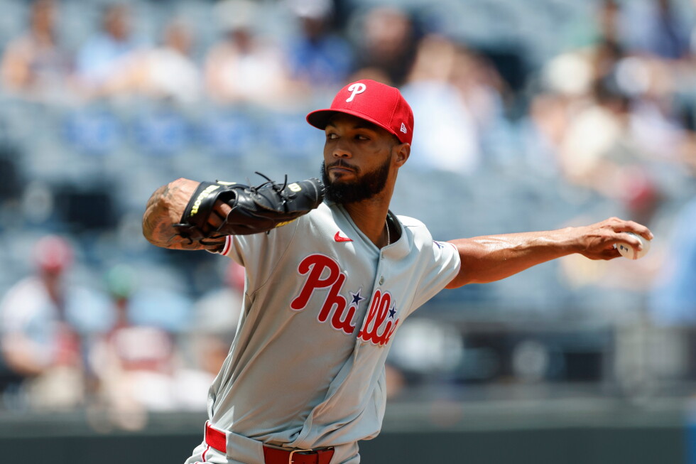 Royals slug 4 homers, tag Phillies ace Sánchez for career-worst 9 earned runs in 15-1 victory