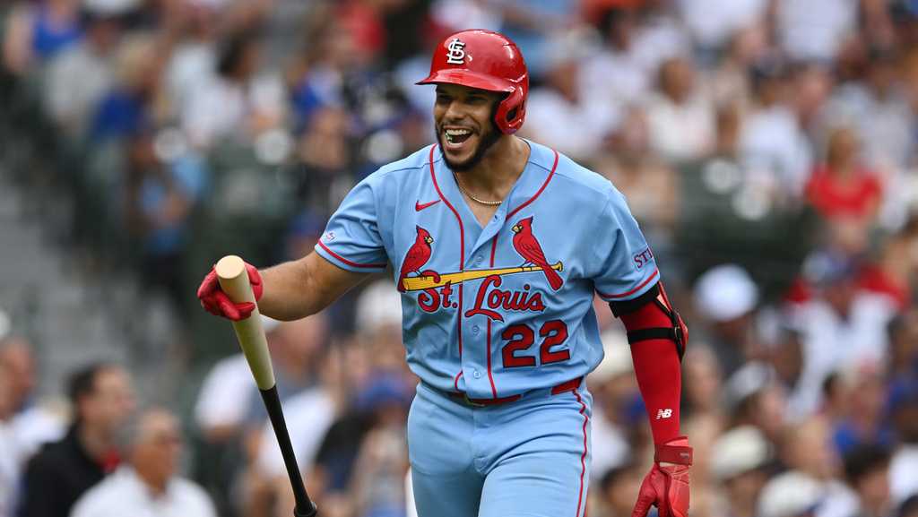 Boston native Joshua B﻿á﻿ez hits three home runs in MLB debut