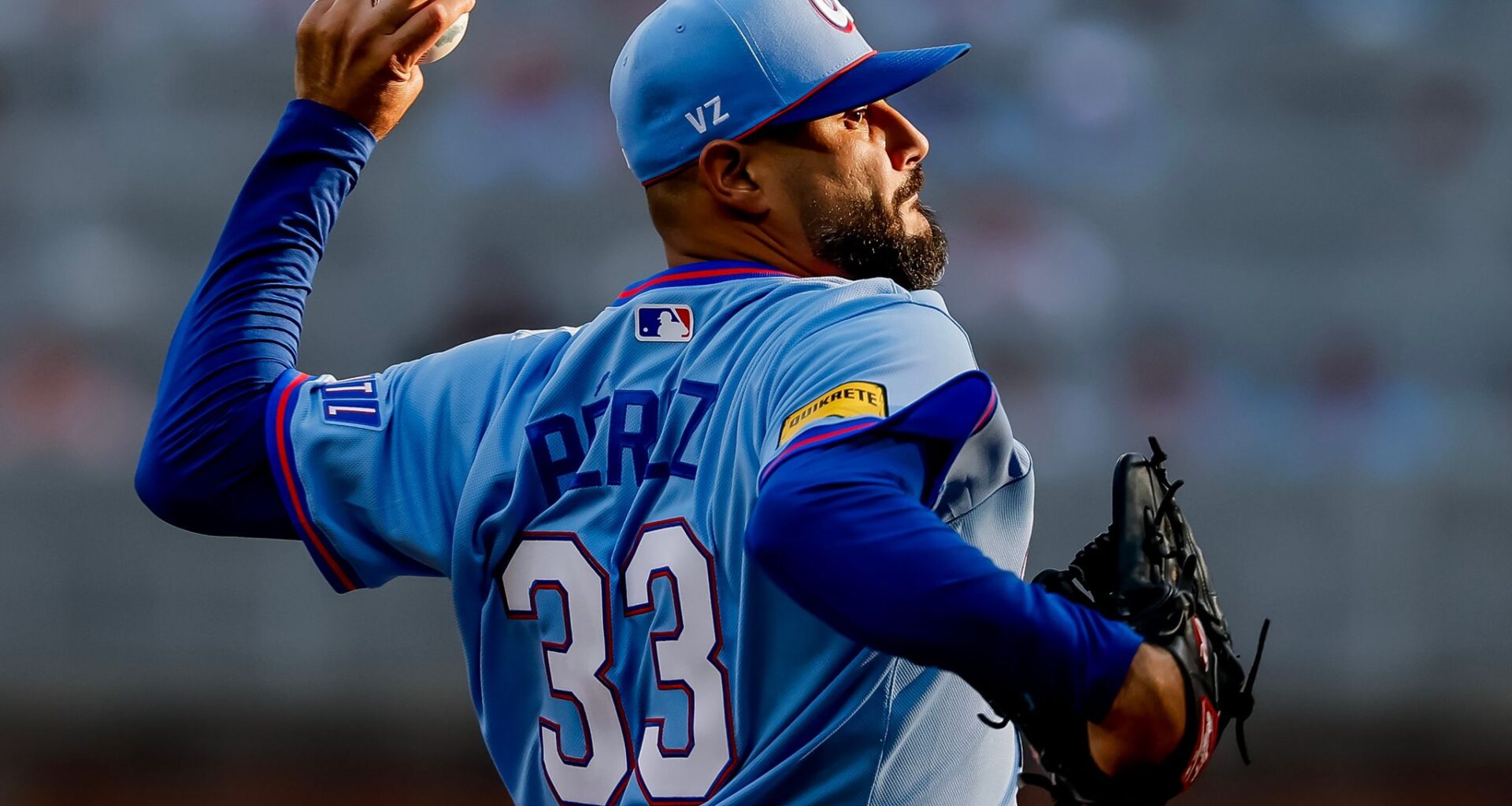Martín Pérez flirts with a no-hitter as Braves power past Nationals 8-3