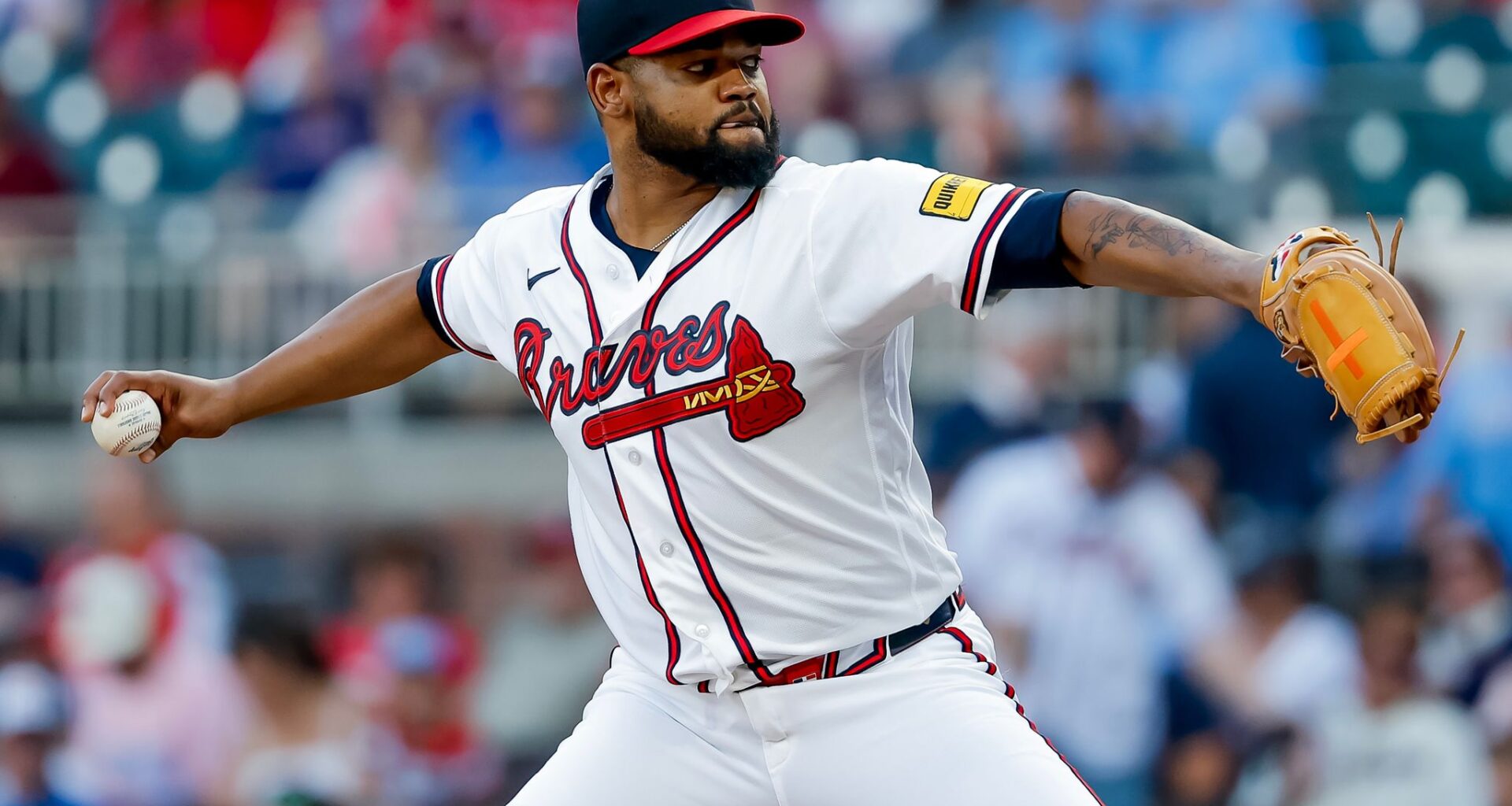 Braves place Reynaldo López on 15-day injured list with left knee inflammation and recall JR Ritchie