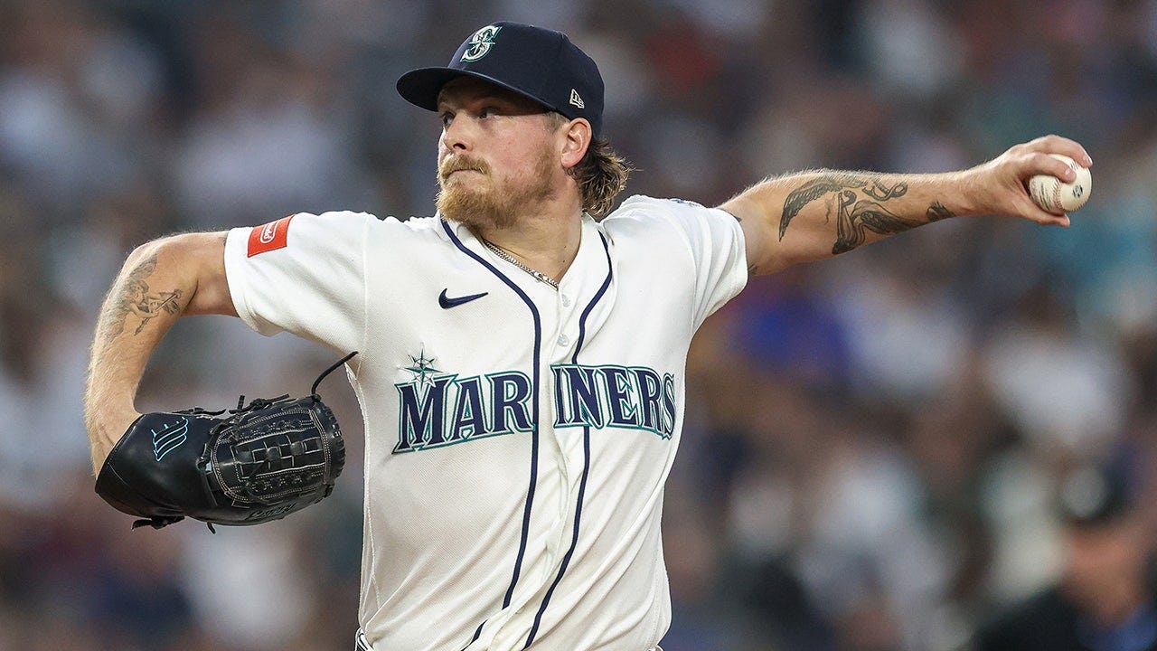 Mariners' Gabe Speier, Dan Wilson suspended after hitting Gleyber Torres
