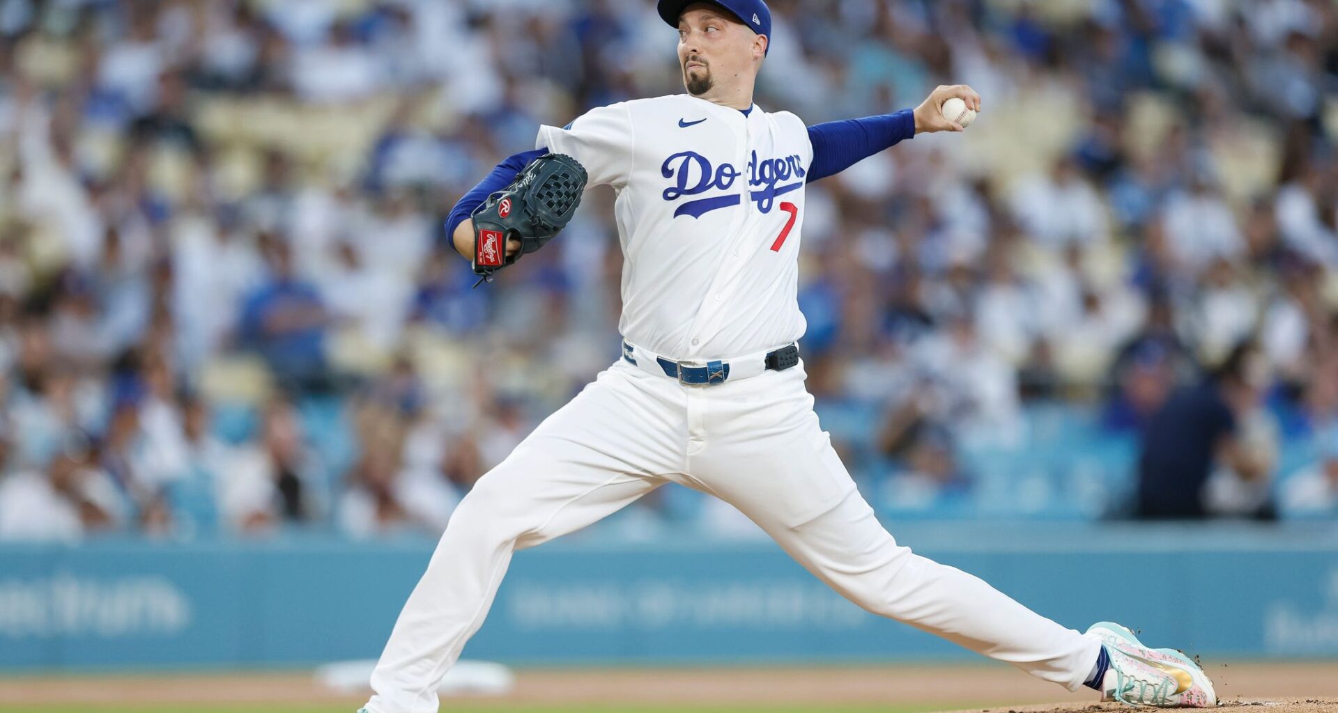Blake Snell fans 10 in 6 innings in return for the Dodgers after a 3-month elbow injury layoff