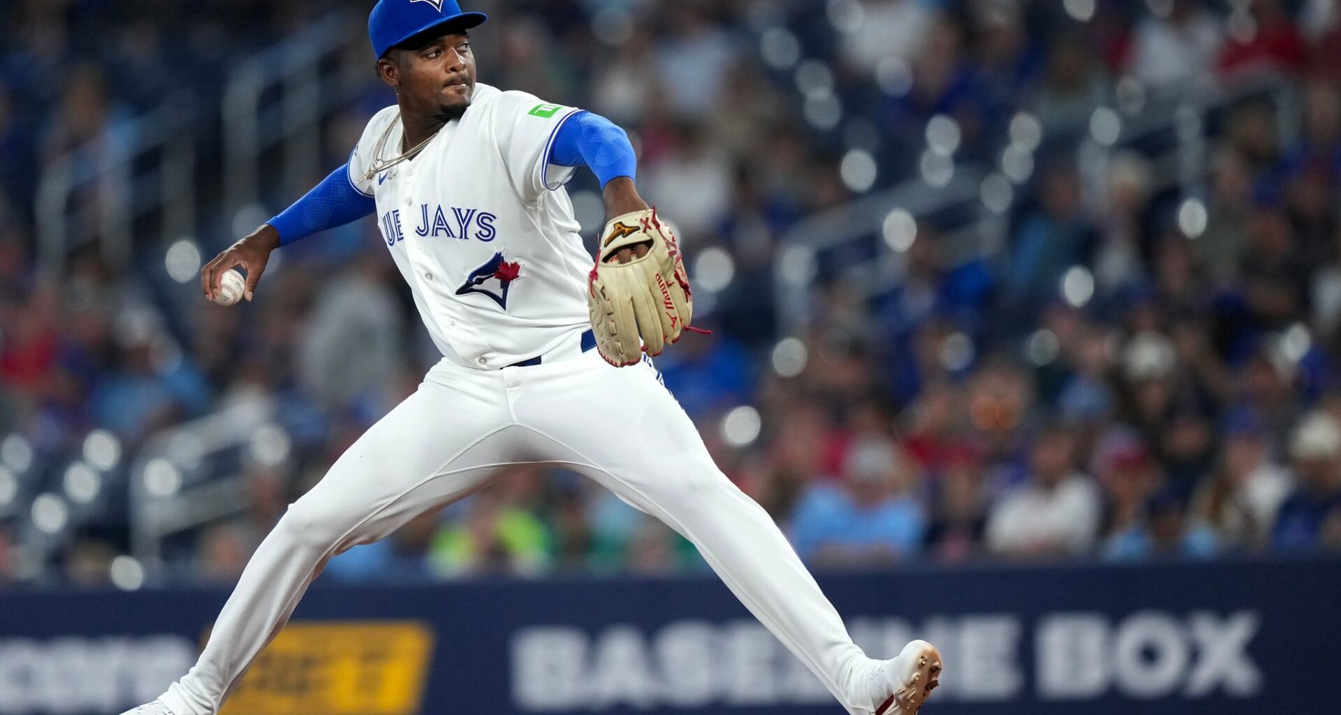 Blue Jays erupt for 5 runs in the eighth to beat Red Sox 6-4, extend Boston's skid to 5