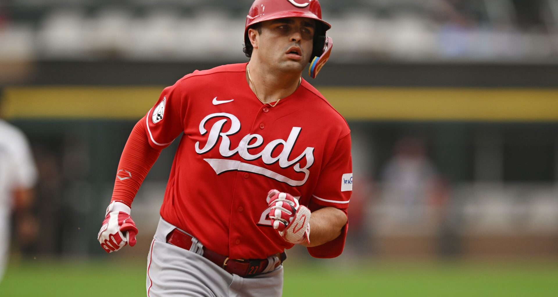 Sal Stewart homers as Reds hold off Chicago White Sox for a 9-8 win
