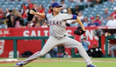 Rangers' Jacob deGrom exits vs. Angels with right triceps fatigue
