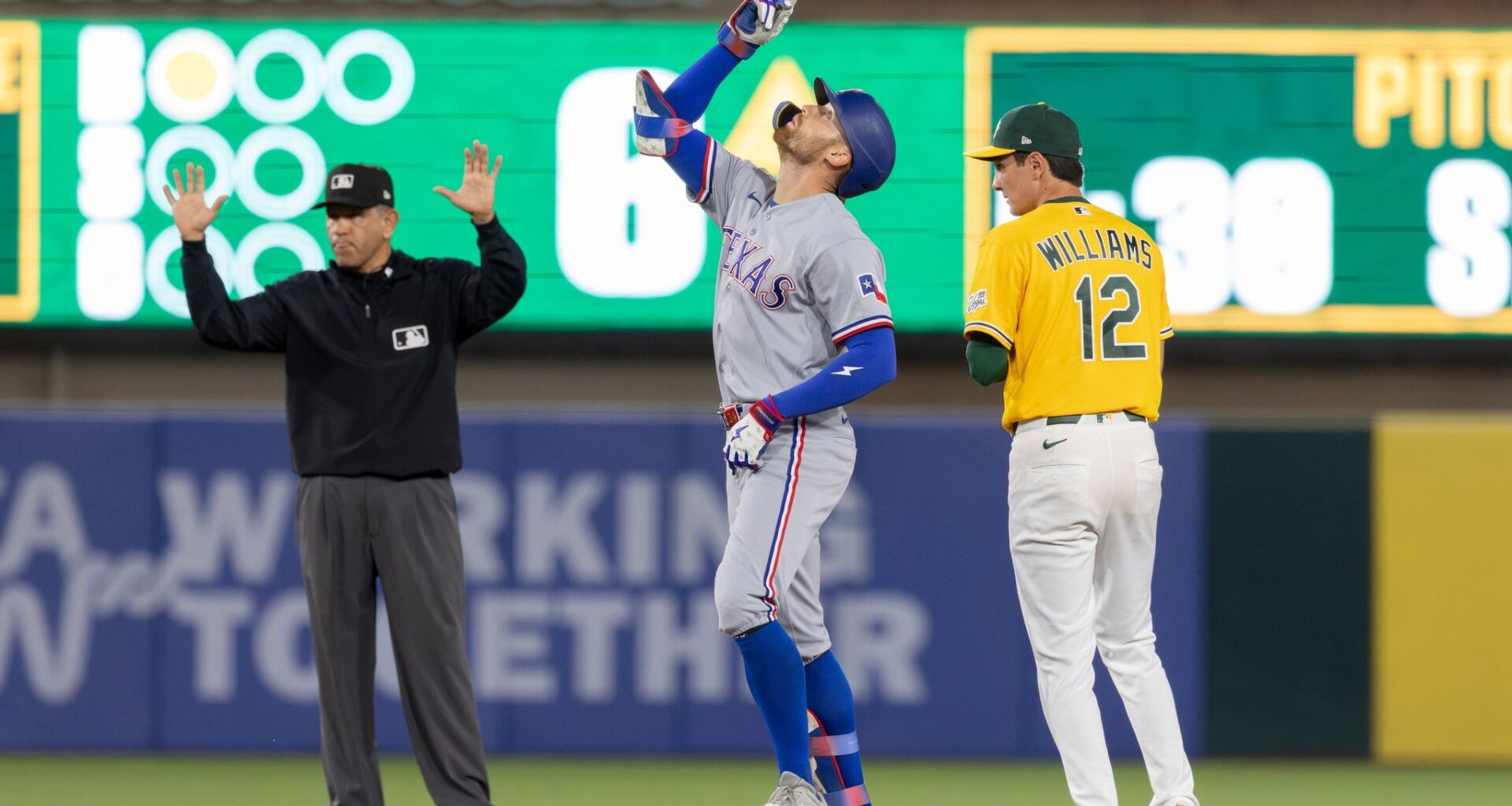 Langford hists go-ahead homer, Rangers beat Athletics 5-3 to end 4-game skid