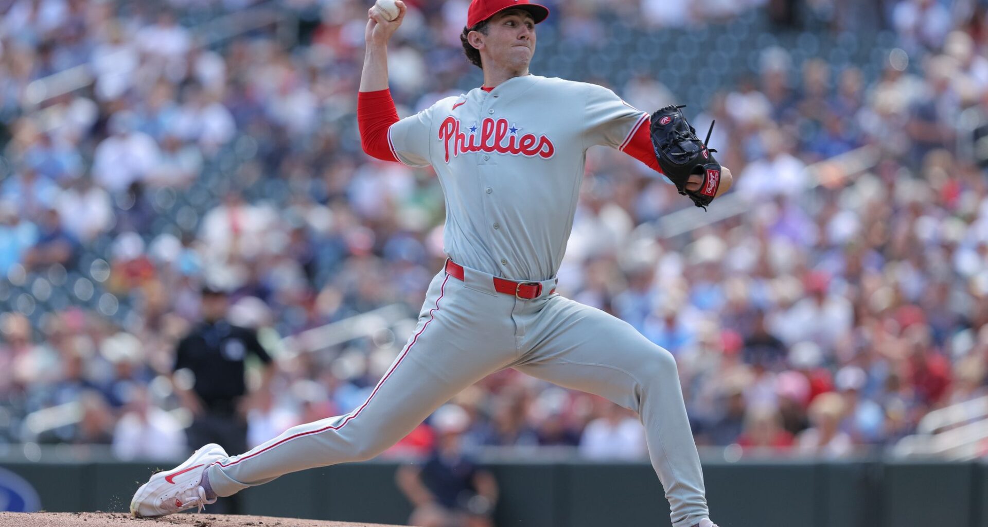 De La Cruz hits go-ahead single, Phillies overcome five-run deficit to beat Minnesota 7-5