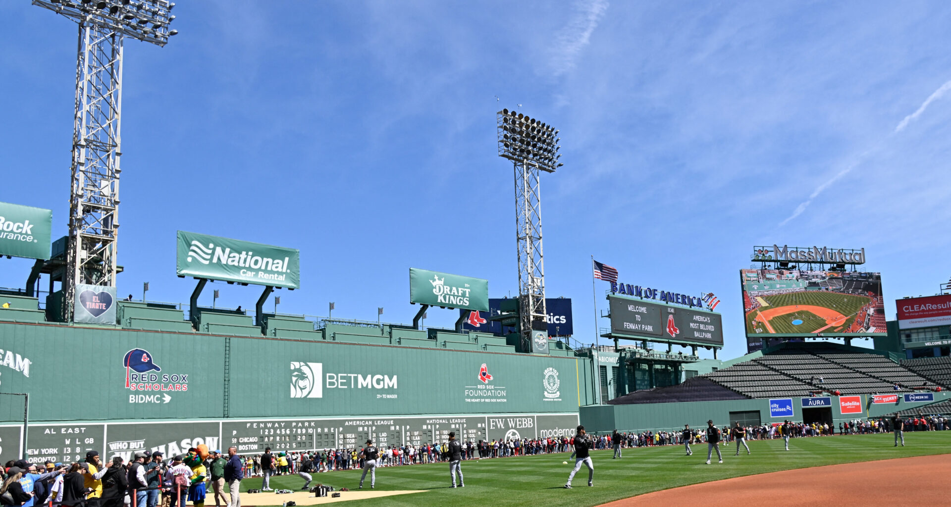 Top 10 MLB ballparks ranked in 2026