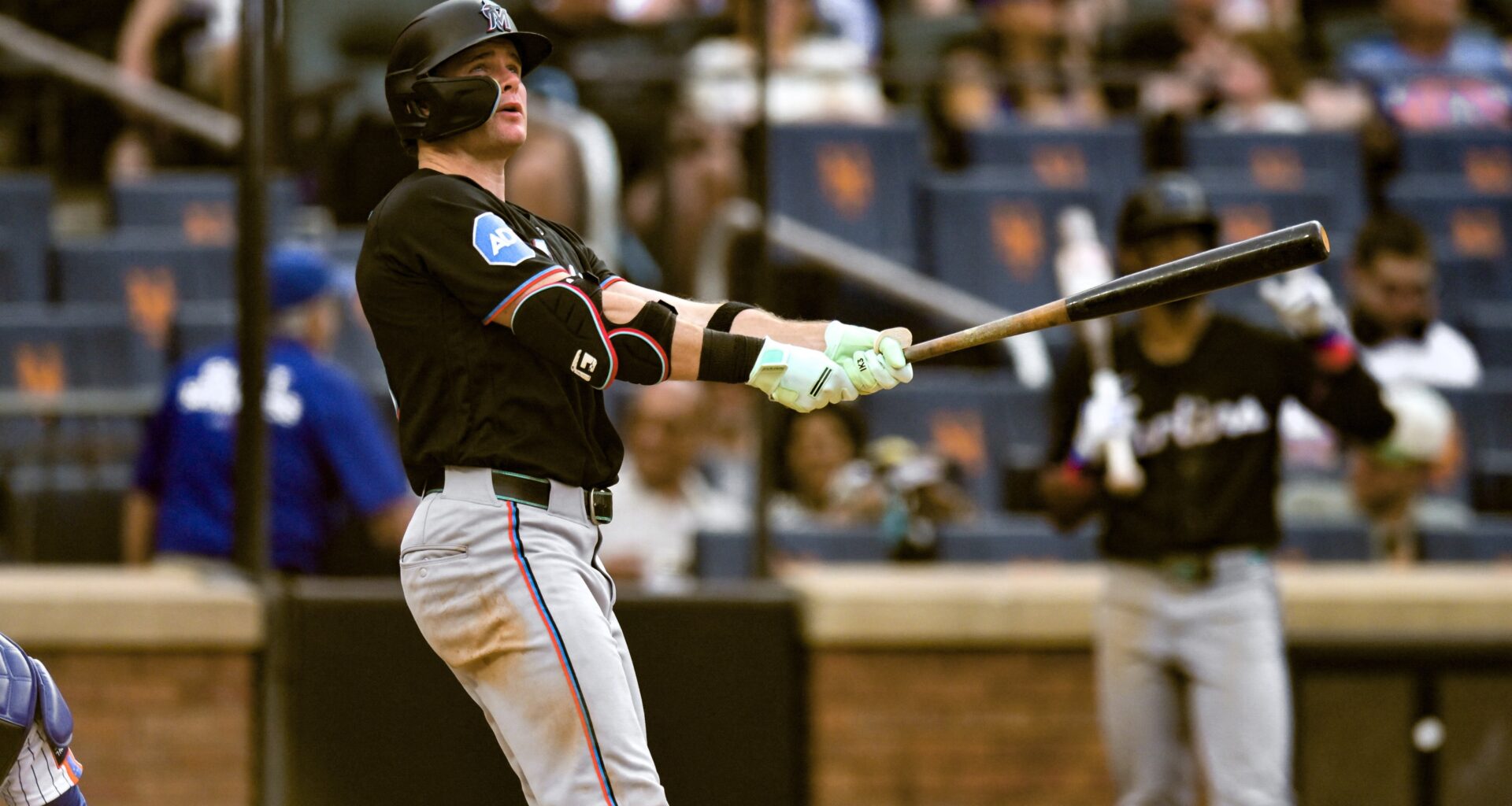 Back at full strength, Marlins offense mashes Mets - Marlins