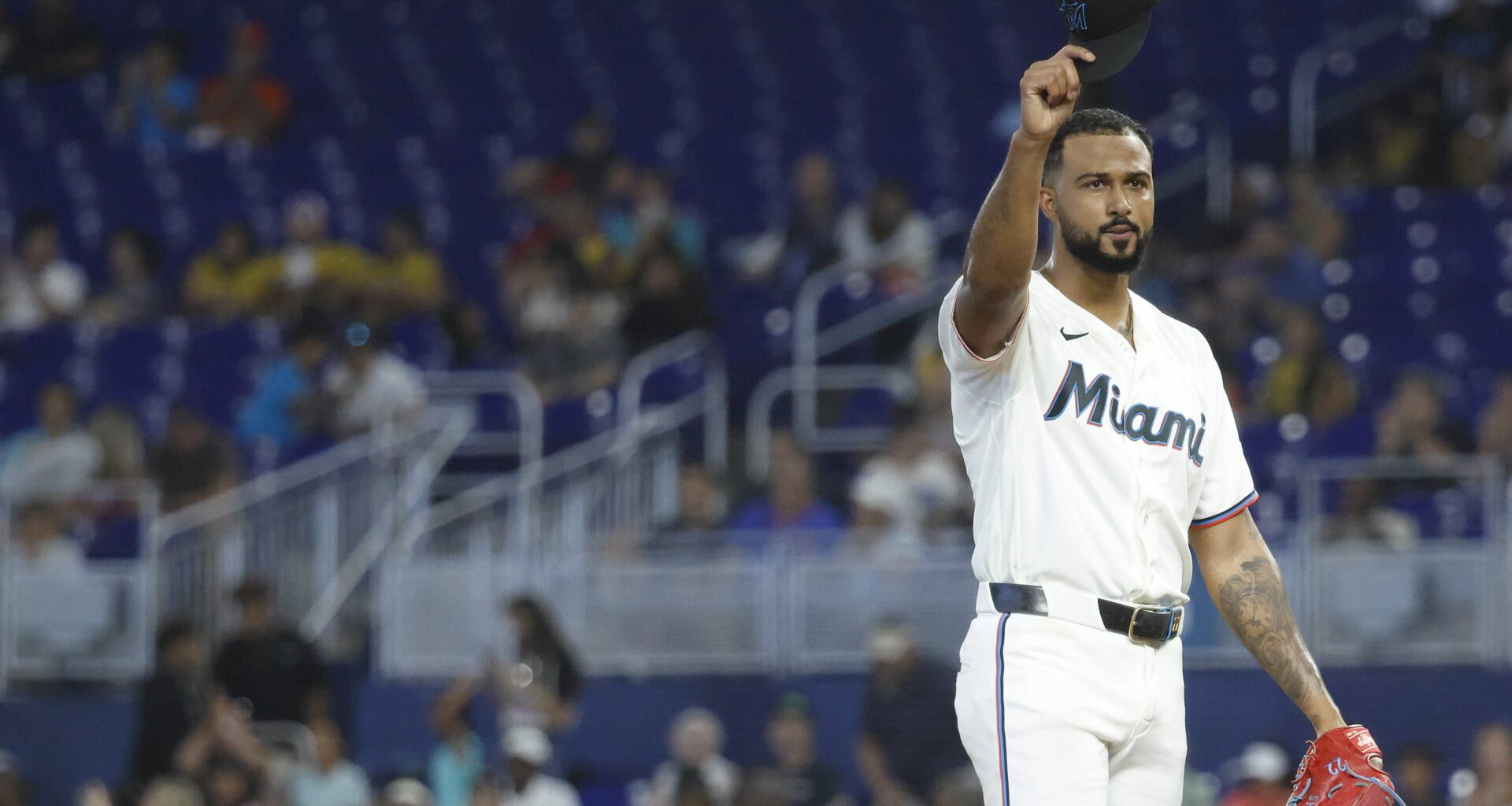 Inside Sandy Alcantara's latest record-breaking outing, lengthy scoreless streak - Marlins
