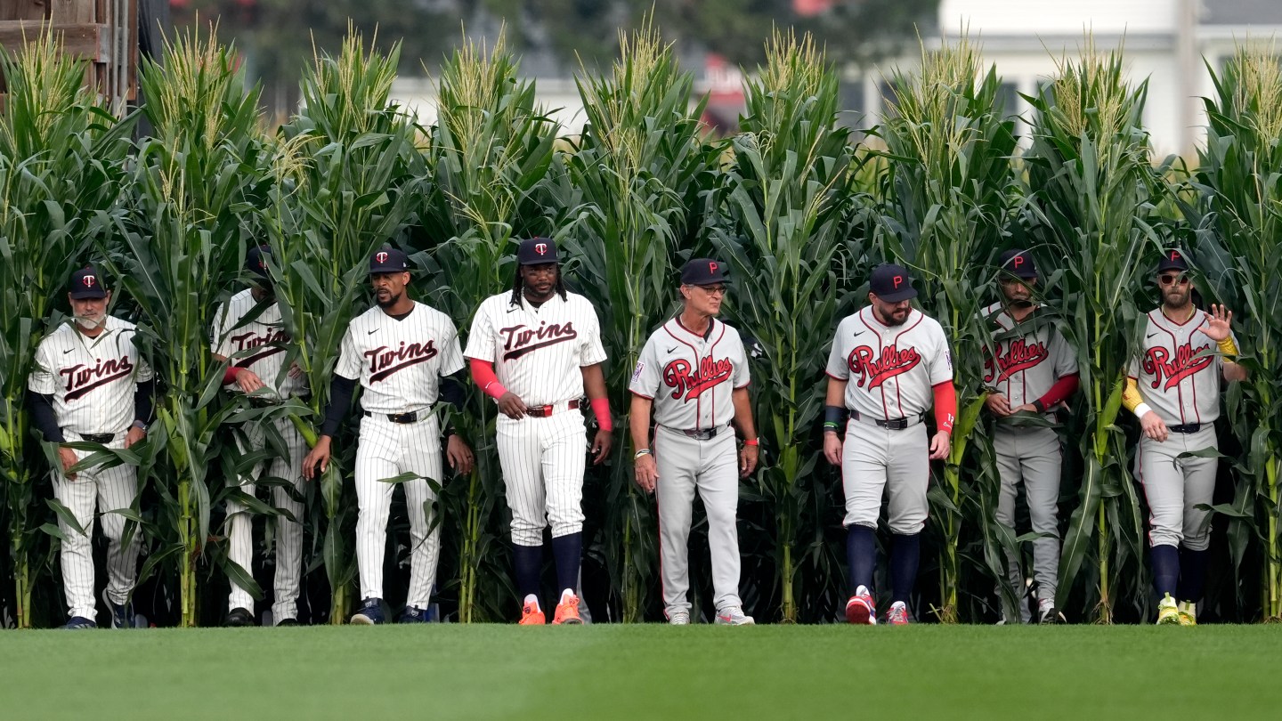 Inside Netflix's Field of Dreams Face Off in Iowa: 'A Magical Moment'