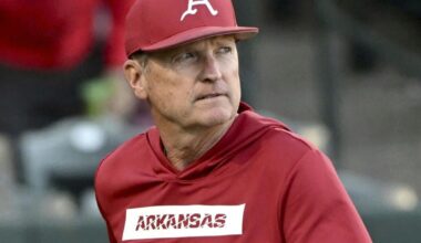 Arkansas' Dave Van Horn, active wins leader in Division I baseball, signs contract through 2031