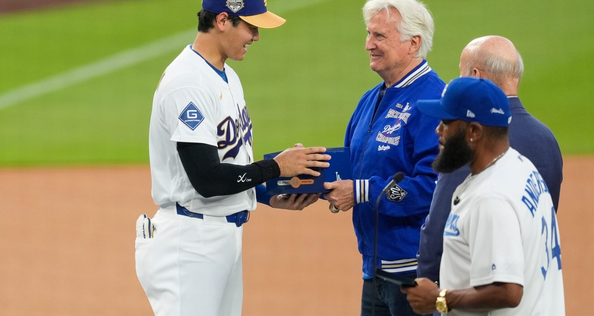 Madden: How the probe into Mark Walter, Dodgers impacts salary cap push