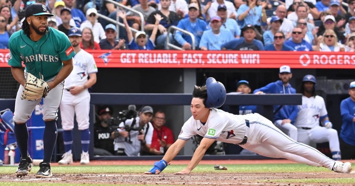Blue Jays head to Cleveland for critical series in playoff push