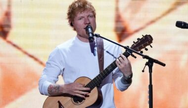 Ed Sheeran Shows Off Batting Skills With Julio Rodríguez