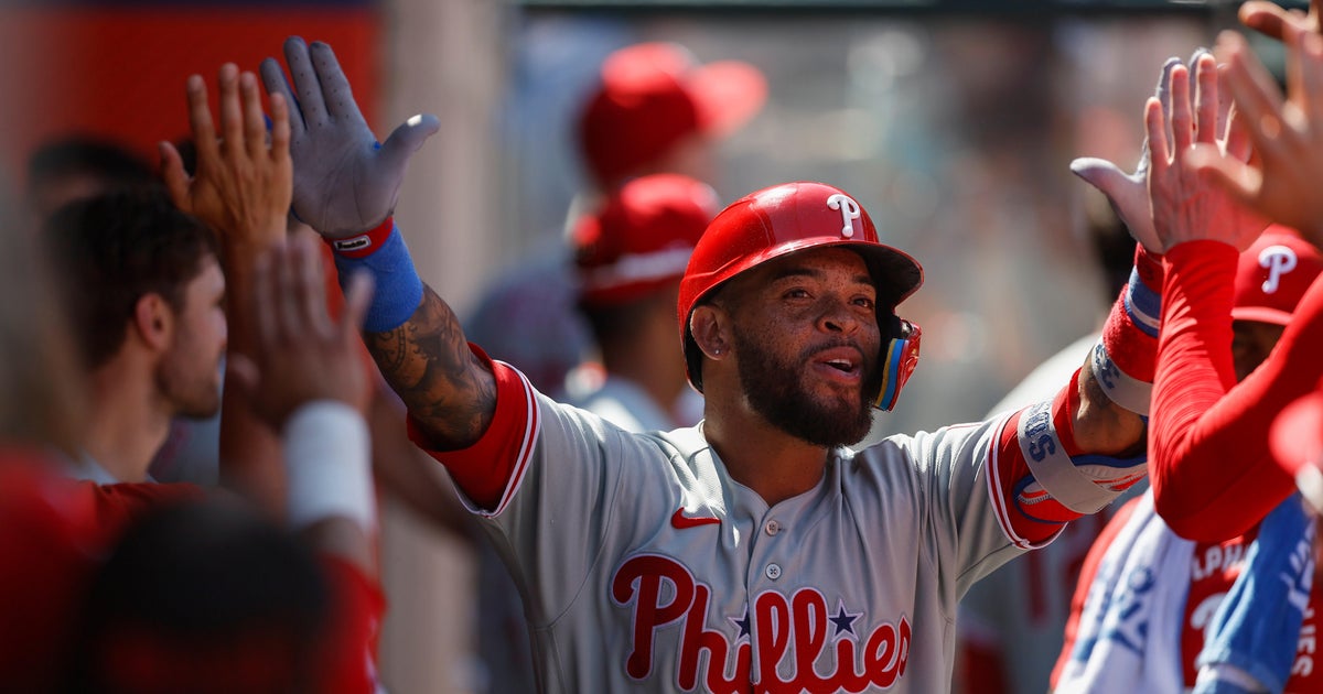 Wheeler throws 6 strong innings, Sosa hits go-ahead homer in Phillies' 5-2 win over Angels