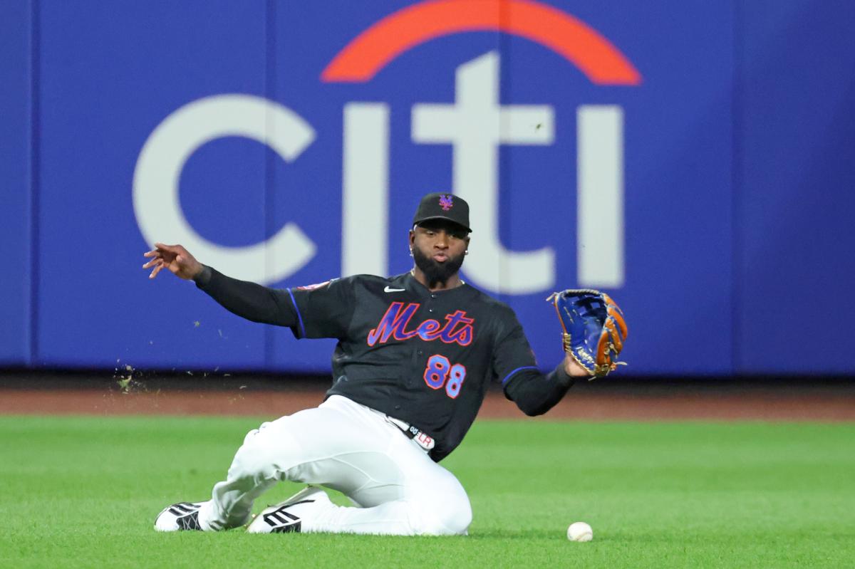 Why Luis Robert Jr. is sticking in center field for Mets
