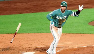 Willson Contreras hits 3-run homer, Red Sox outlast Giants 6-4 in Rafael Devers' return to Fenway