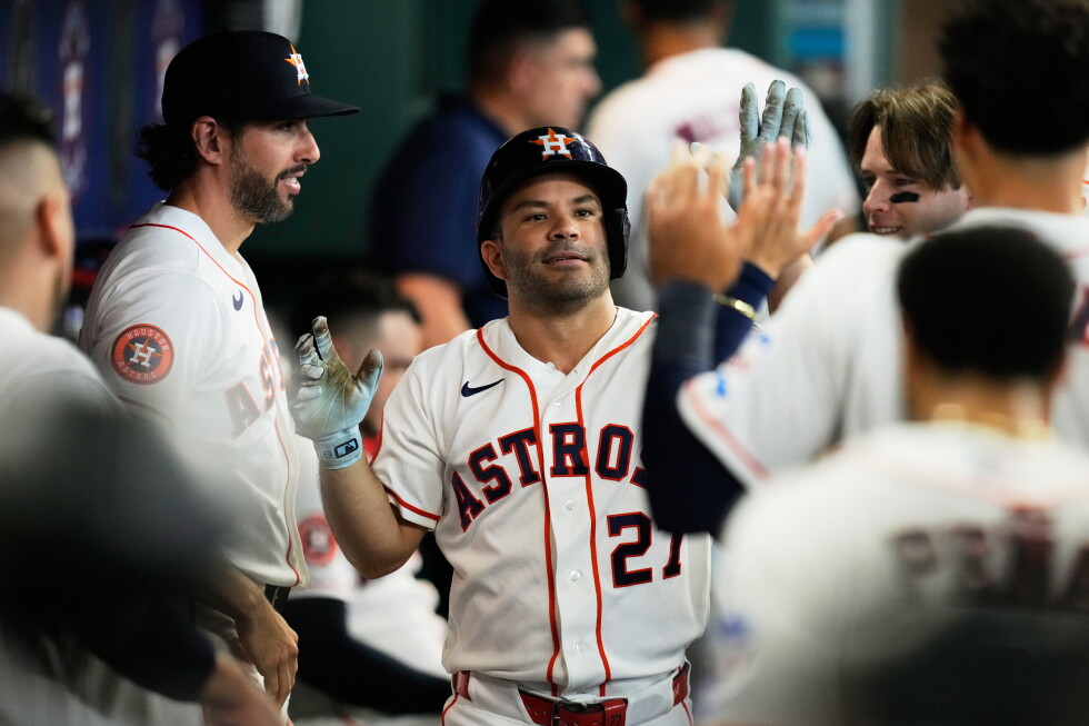 Ernie Clement's 10th inning homer lifts Toronto Blue Jays over Houston Astros