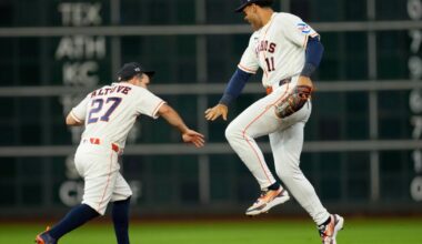 Angels' offense struggles in loss to Astros