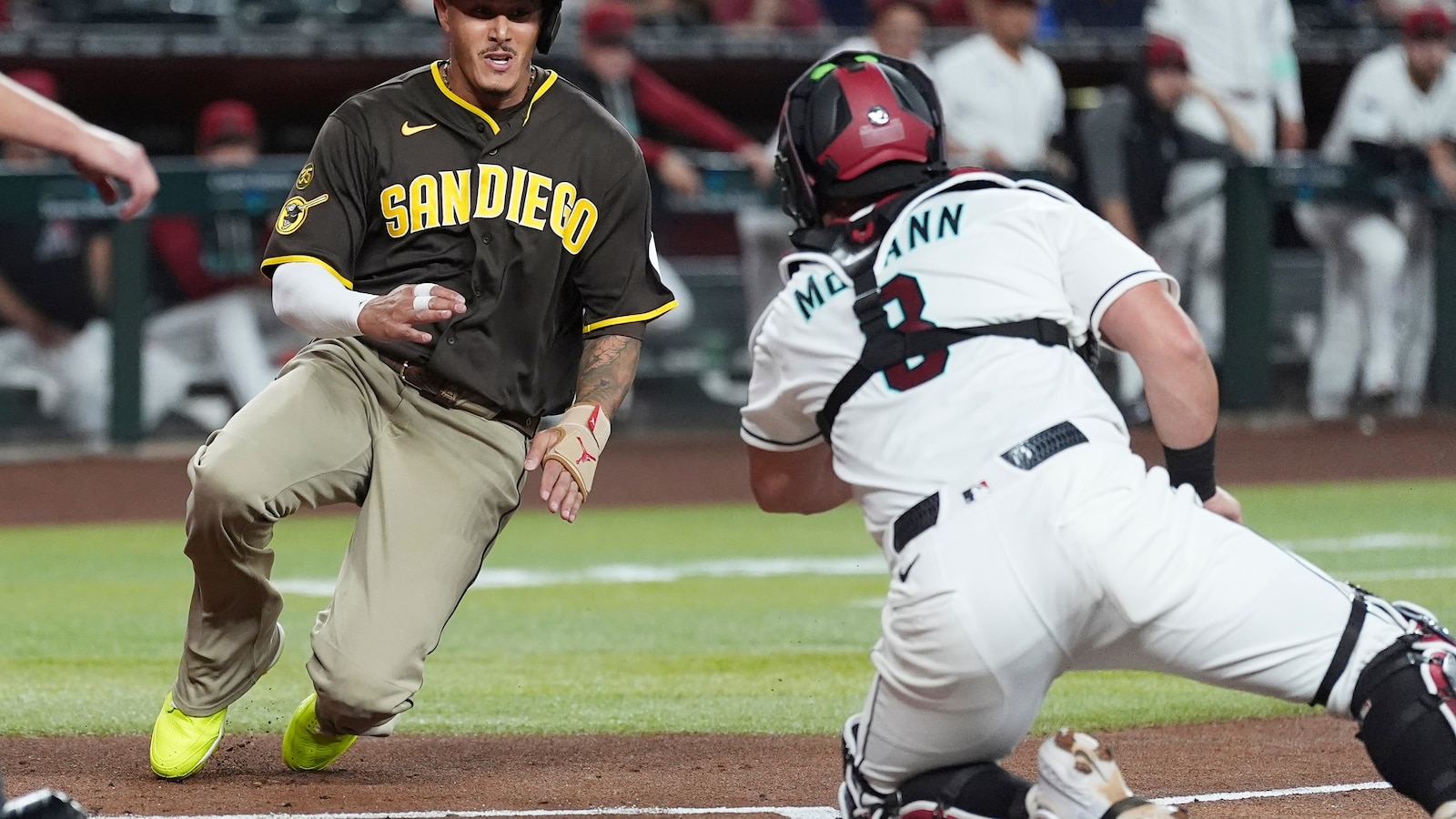 Manny Machado has four RBIs, Padres beat D-backs 9-4 to gain ground in NL wild card race